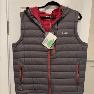 Stio Gray Puffer Vest with Red Lining